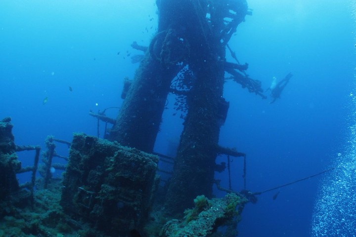 diving shipwreck