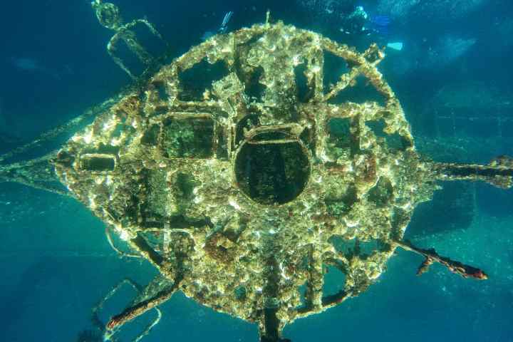 HMAS Swan Wreck diving